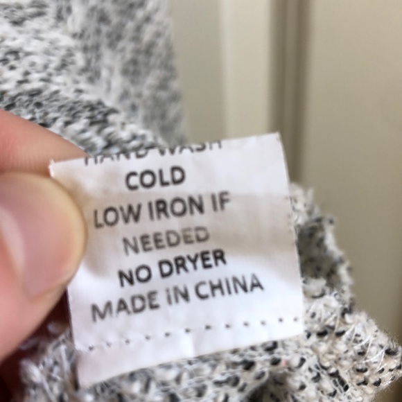 Brandy Melville Cropped Hoodie Size Small OS - Picture 7 of 7